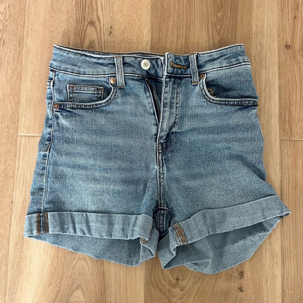 H&M Denim Blue Women's Shorts size 4